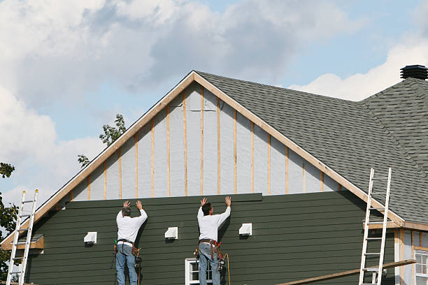 Professional Siding technician working in Goshen, KY